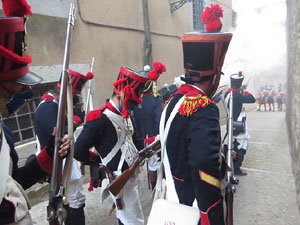 XIII Festa Reviu els Setges Napole&ograve;nics de Girona. Desfilada pels carrers de Girona