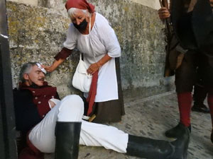 XIII Festa Reviu els Setges Napole&ograve;nics de Girona. Desfilada pels carrers de Girona
