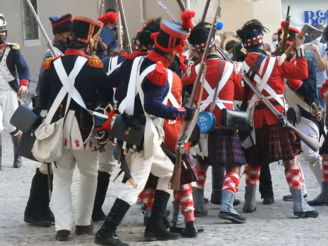 XIII Festa Reviu els Setges Napole&ograve;nics de Girona. Combats a la pla&ccedil;a dels Ap&ograve;stols