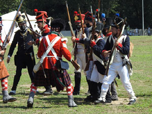 XIII Festa Reviu els Setges Napole&ograve;nics de Girona. Desfilada pels carrers de Girona
