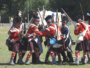 XIII Festa Reviu els Setges Napole&ograve;nics de Girona. Desfilada pels carrers de Girona