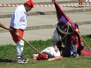 XIII Festa Reviu els Setges Napole&ograve;nics de Girona. Desfilada pels carrers de Girona