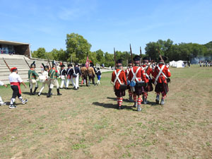 XIII Festa Reviu els Setges Napole&ograve;nics de Girona. Desfilada pels carrers de Girona