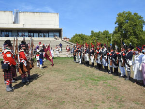XIII Festa Reviu els Setges Napole&ograve;nics de Girona. Desfilada pels carrers de Girona
