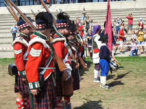 XIII Festa Reviu els Setges Napole&ograve;nics de Girona. Desfilada pels carrers de Girona