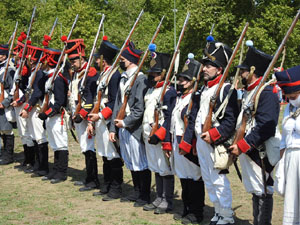 XIII Festa Reviu els Setges Napole&ograve;nics de Girona. Desfilada pels carrers de Girona