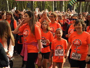 Cursa de la Dona 2022. Concentració i sortida del Parc de la Devesa, cursa pels carrers de Girona