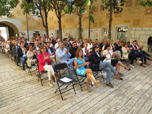 Diada Nacional 2022. Acte institucional al Pati de les Magn&ograve;lies, amb parlaments de Quim Ayats, Miquel Noguer i Laia Ca&ntilde;igueral