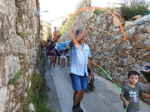 Festa Major de Sant Daniel 2022 - Cercavila des del mirador de Montorr&oacute; a la placeta d'entrada del Monestir de Sant Daniel