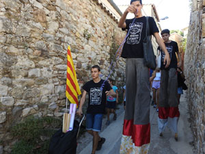 Festa Major de Sant Daniel 2022 - Cercavila des del mirador de Montorr&oacute; a la placeta d'entrada del Monestir de Sant Daniel