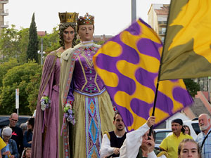 Fires de Sant Narc&iacute;s 2022. Toc de rams. Cerim&ograve;nia del canvi de rams de les gegantes