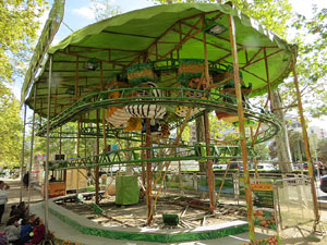 Fires de Sant Narc&iacute;s 2022. Trobada de puntaires al pati de les Magn&ograve;lies