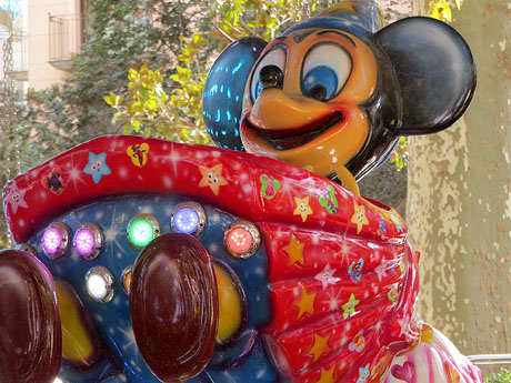 Fires de Sant Narc&iacute;s 2022. Trobada de puntaires al pati de les Magn&ograve;lies