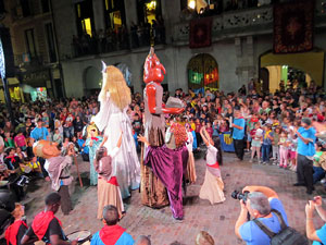 Fires de Sant Narc&iacute;s 2022. El preg&oacute;. Ballades a la pla&ccedil;a del Vi