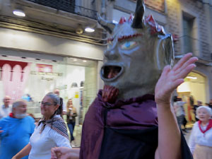 Fires de Sant Narc&iacute;s 2022. El preg&oacute;. Cercaviles de gegants i capgrossos