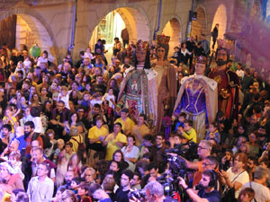 Fires de Sant Narc&iacute;s 2022. Ball de l'&Agrave;liga, capgrossos i gegants
