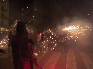 Fires de Sant Narc&iacute;s 2022. Correfoc amb els Trons de l'Onyar