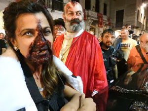 Fires de Sant Narc&iacute;s 2022. Zombie Walk de Girona