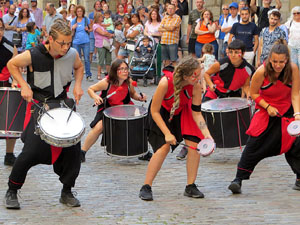 Balls a la plaça del Vi