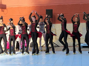 X Jornada de l'Esport Femen&iacute; 2022 a la pla&ccedil;a Salvador Espriu i la de Francesc Calvet i Rubalcaba