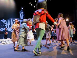 Representaci&oacute; de 'La mosca d'en Quim' per la Fal&middot;lera Gironina