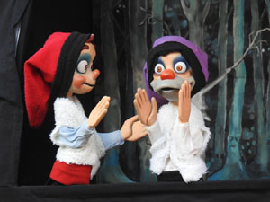 Nadal 2022. Cercavila i Els Pastorets de la Mula Baba a la pla&ccedil;a del Pallol