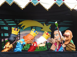 Nadal 2022. Cercavila i Els Pastorets de la Mula Baba a la pla&ccedil;a del Pallol