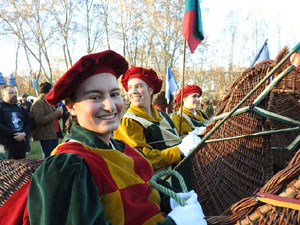 Reis 2023. El campament reial al camp de Mart al parc de la Devesa