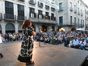 &Uacute;ltima concentraci&oacute; dels dilluns a la pla&ccedil;a del Vi