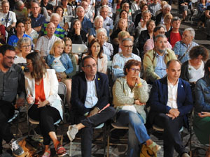 &Uacute;ltima concentraci&oacute; dels dilluns a la pla&ccedil;a del Vi