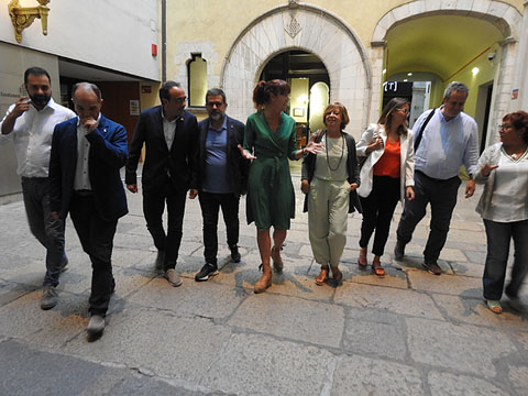 Sortida de la rebuda feta per l'Ajuntament de Girona als membres del govern i altres represaliats