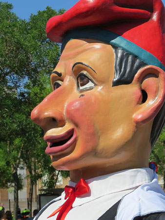 Cercavila de gegants, capgrossos i gegantons