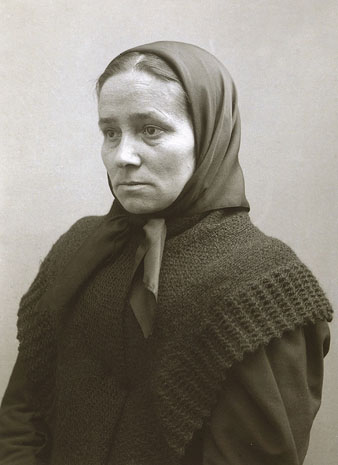 Retrat de Maria Gay Tibau (1813-1884), fundadora de les Religioses de Sant Josep de Girona. 1870