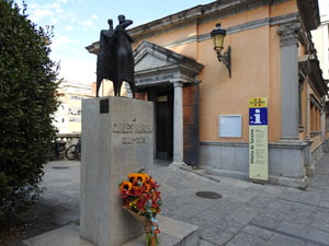 Diada Nacional 2023. Homenatge floral a Carles Rahola a la Rambla de la Llibertat