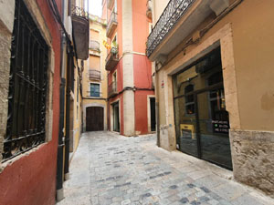 La pla&ccedil;a dels Bell-lloc