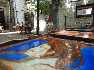 La pla&ccedil;a dels Bell-lloc