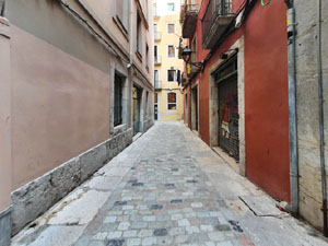 La pla&ccedil;a dels Bell-lloc