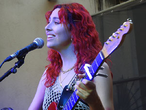 Festival Strenes 2023. Concert de Le Nais a la pujada de Sant Dom&egrave;nec