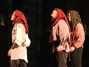 SRepresentació de la Consueta de Sant Jordi cavaller a la nau gòtica de la Catedral