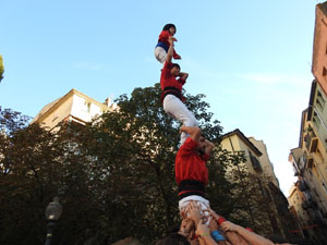 Fires de Sant Narc&iacute;s 2023. Els Castells de Vig&iacute;lia amb els Marrecs de Salt, Colla Castellera de Madrid  i la Colla Castellera Esperxats de l'Estany