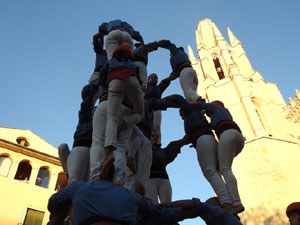 Fires de Sant Narc&iacute;s 2023. Els Castells de Vig&iacute;lia amb els Marrecs de Salt, Colla Castellera de Madrid  i la Colla Castellera Esperxats de l'Estany