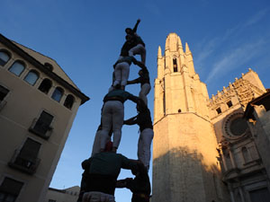 Fires de Sant Narc&iacute;s 2023. Els Castells de Vig&iacute;lia amb els Marrecs de Salt, Colla Castellera de Madrid  i la Colla Castellera Esperxats de l'Estany