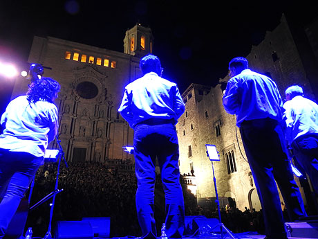 Fires 2023. Cantada d'havaneres a la pla&ccedil;a de la Catedral