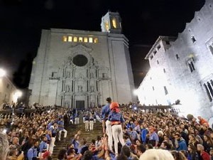 Fires de Sant Narc&iacute;s 2023. Pilar a les escales de la Catedral