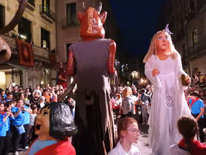 Ballades a la pla&ccedil;a del Vi