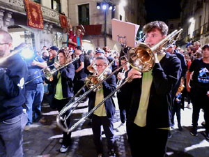 Ballades a la pla&ccedil;a del Vi