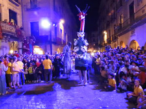 Ballades a la plaça del Vi
