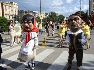 Cercavila de la Flama del Canigó 2024 fins la plaça del Vi