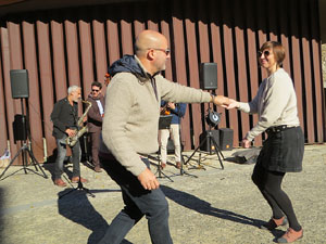 Nadal 2023. Girona Christmas Swing. Actuaci&oacute; de The Explosive Swing Trio