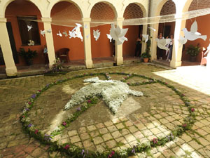 Temps de Flors 2024. Museu d'Hist&ograve;ria - Claustre